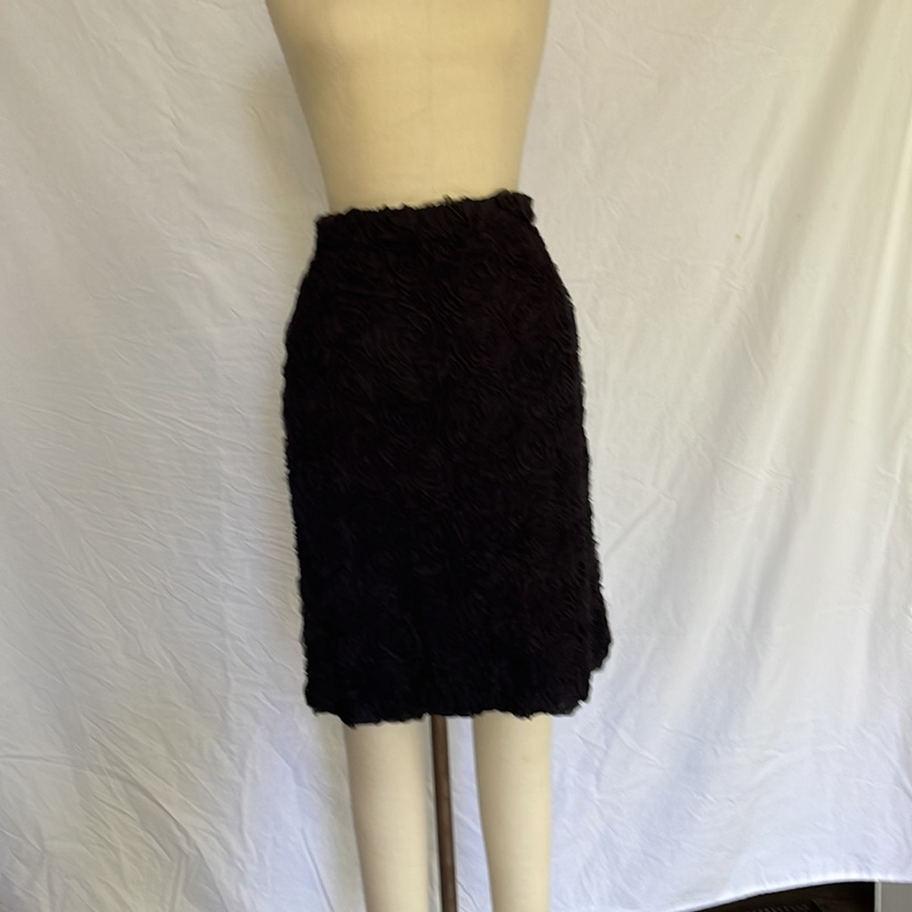 Joseph Ribkoff roses black skirt size 10